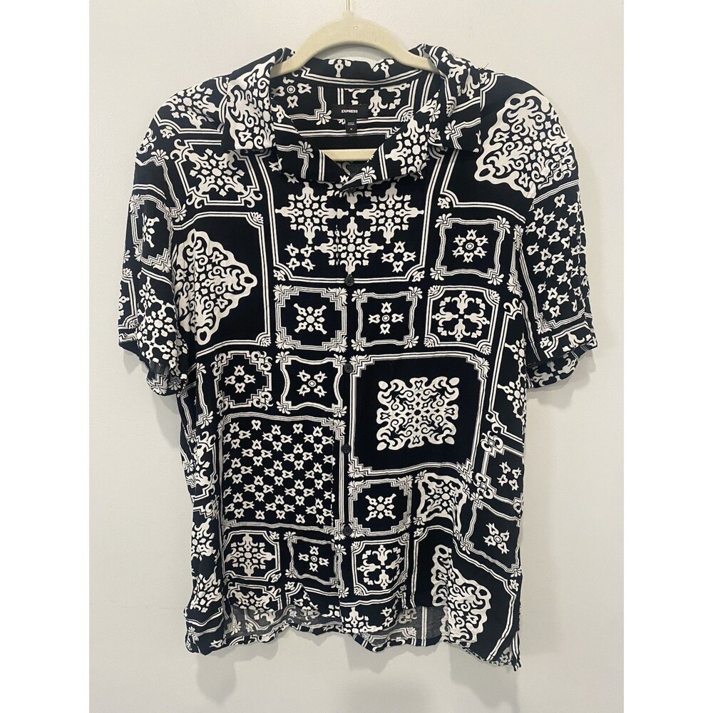 Express Men’s Camp Shirt Button Up Black/White Geometric Size M Slim Fit Casual
